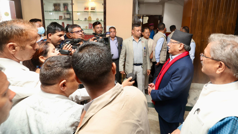 रवि लामिछानेलाई केन्द्रमा राखेर छानबिन समितिको माग गरिएको छ, त्यो मिल्दैनः प्रचण्ड