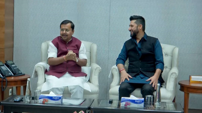 रास्वपा सभापति लामिछाने र भाजपा राष्ट्रिय अध्यक्ष नवीनबीच भेटवार्ता, के–के भयाे कुराकानी ?