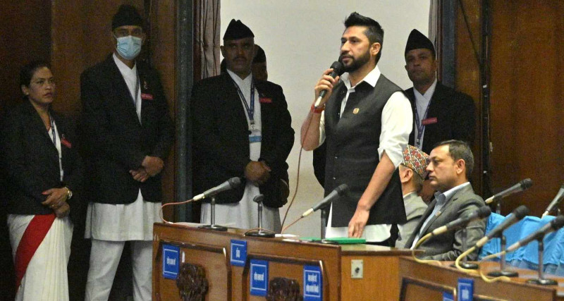 आफ्ना मान्छे तानिने भएपछि सरकारको सुशासन सुस्तायोः रवि लामिछाने