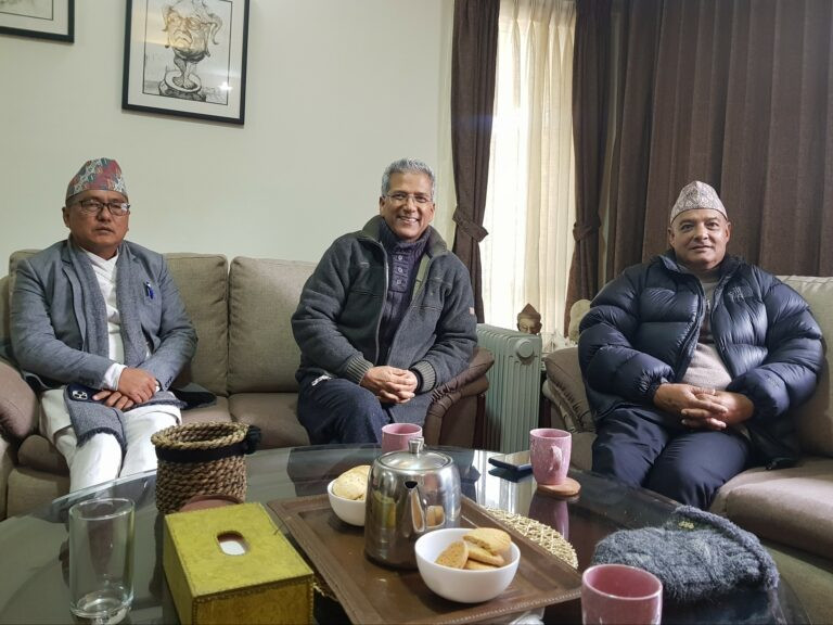 चुनावको मुखमा विवेकशील साझाको ढोका बन्द गर्ने रवीन्द्र-राजेन्द्रकाे त्याे भेट