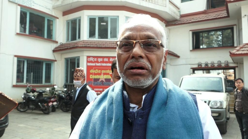 ‘पुराना व्यक्तिबाट राजनीति अगाडि बढ्‌दैन’ भन्दै महासचिवसहित ९ जनाले छोडे राजेन्द्र महतोको साथ