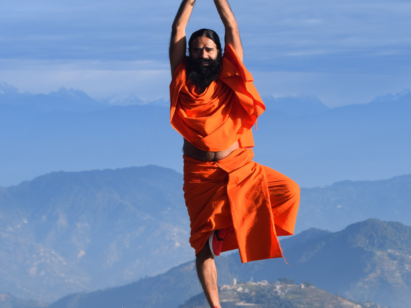 चन्द्रागिरिमा रामदेवले दिए योग प्रशिक्षण