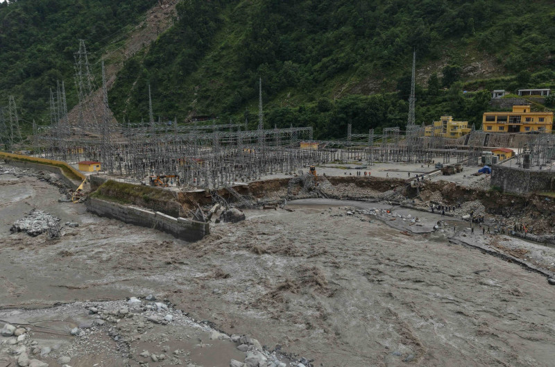 बाढी र पहिरोका कारण २५० मेगावाट विद्युत् उत्पादन बन्द, यस्तो देखिन्छ संरचना (तस्वीरहरू)