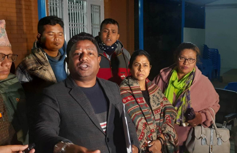 सरकारमा बस्ने वा नबस्नेबारे रास्वपाले कुनै निर्णय लिएन, आइतबार फेरि बैठक बस्ने 