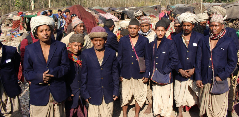 लाेप हुने अवस्थामा  पुगे राउटे, जनसंख्या १ सय ३७