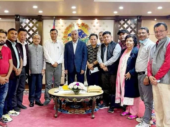 देउवालाई भेटेर चितवनका कांंग्रेस नेताले भने– भरतपुरमा कांग्रेसकै उम्मेदवार हुनुपर्छ 