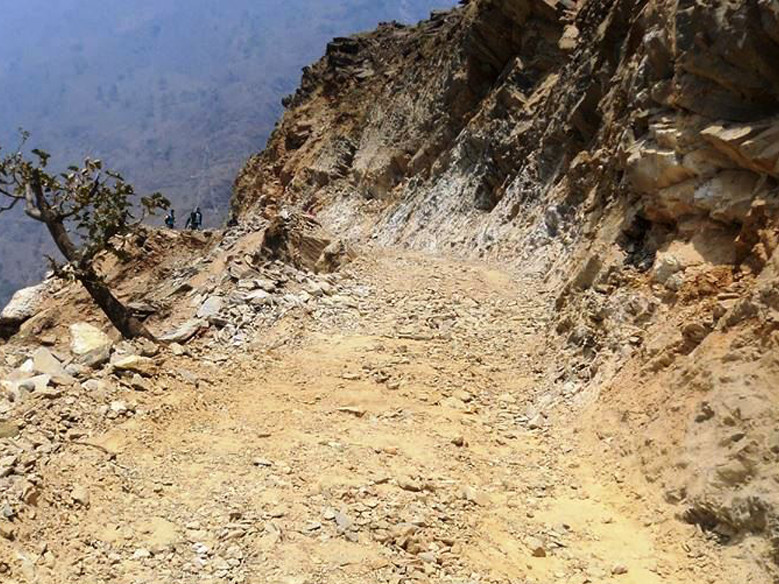 दार्चुला–तिङ्कर सडक: सेनाले खोल्यो ७५० मिटर ट्र्याक