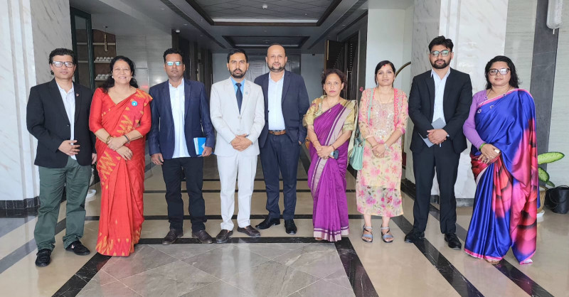रुपन्देही– ३ मा उम्मेदवारका आकांक्षीहरूसँग ‘वान टु वान’ वार्ता गर्दै रास्वपा उपसभापति स्वर्णिम वाग्ले