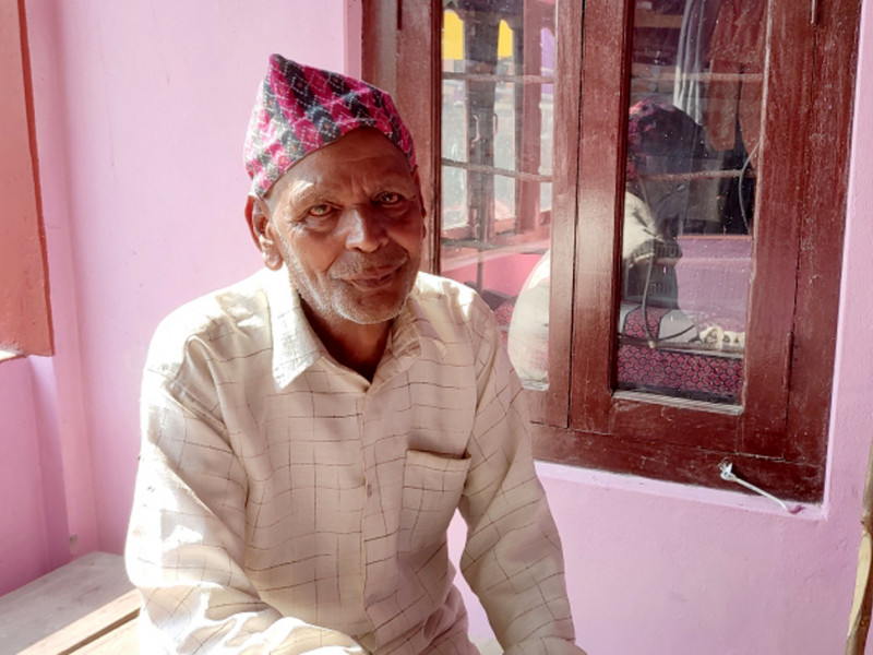 ओली फेरि अध्यक्ष हुने तयारीमा छन्, झापा विद्राेहका सहयाेद्धा दुर्गा अधिकारी टिमाई खोला किनारमा बिलौना गाइरहेछन्