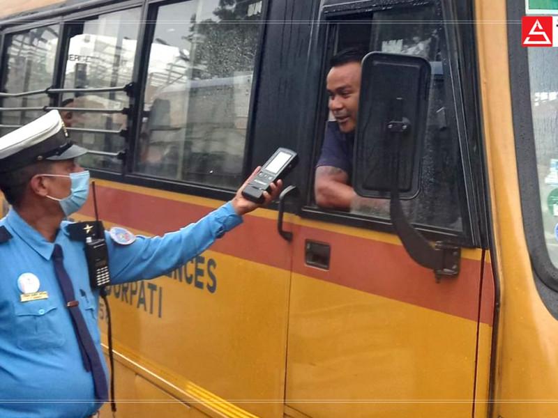 दसैँमा निजी स्कुल र कलेजका गाडीबाट विद्यार्थीलाई गन्तव्यमा लैजान सम्भव छ ?