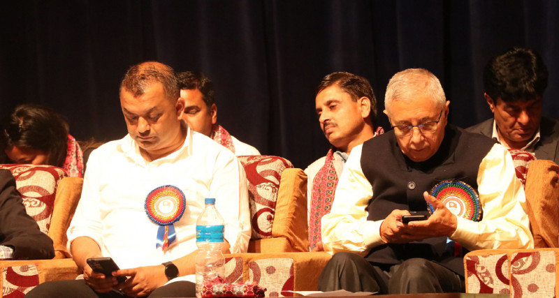 शेखर र गगनलाई मिलेर जान दबाब, सहमति भएन