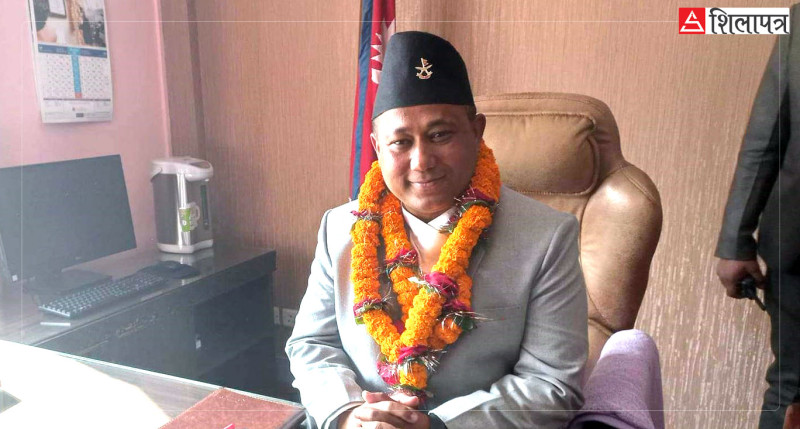 चुनौतीको चाङमा शिक्षामन्त्री खनाल, शपथ खाँदा जब ८० लाख विद्यार्थीलाई सम्झिए