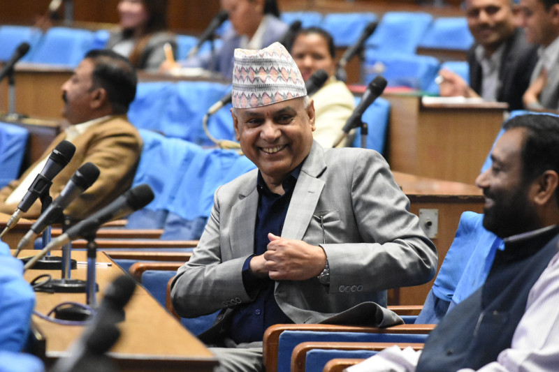 रेडलाइटको विषय उठाएका घिमिरेले किन मागे माफी ?