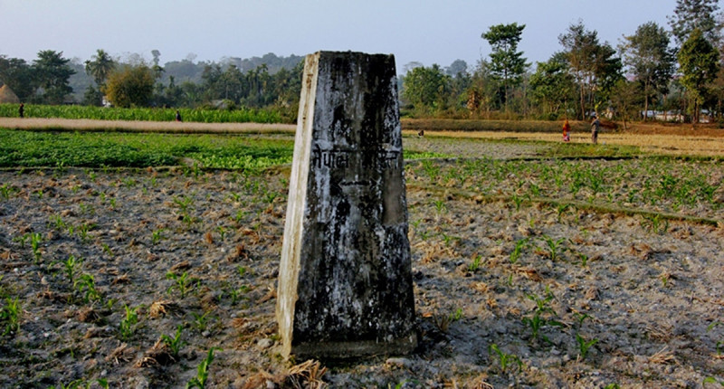 पर्सामा चार सय सीमास्तम्भ मर्मत