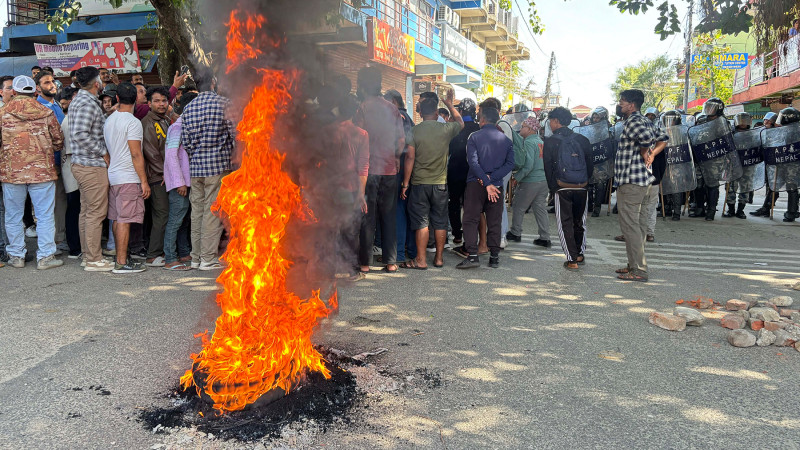 जेन–जी युवा र राजनीतिक दलका कार्यकर्ताबीच झडपपछि सिमरामा कर्फ्यु