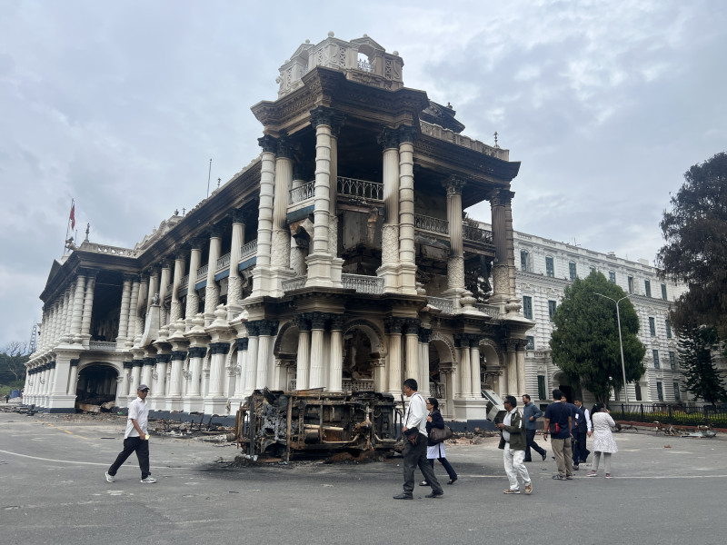 इतिहास बोकेर फेरि उभिनेछ सिंहदरबार