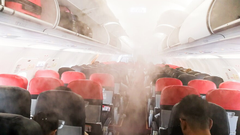 उडिरहेको जहाजमा चुरोट खान मिल्छ ? (भिडियोसहित)