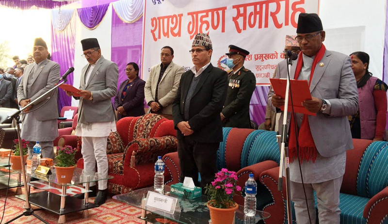 सुदूरपश्चिममा २ मन्त्रीसहित मुख्यमन्त्रीले लिए शपथ