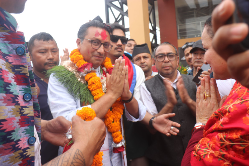 मुलुकलाई सही दिशामा हिँडाउने जिम्मेवारी काँधमा आएको छ : स्वर्णिम वाग्ले