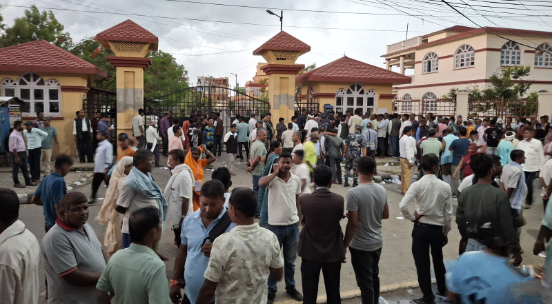एमाले धनुषाको नेतृत्व चयनका लागि मतगणना जारी, महासेठ समूहलाई सुरुवाती अग्रता