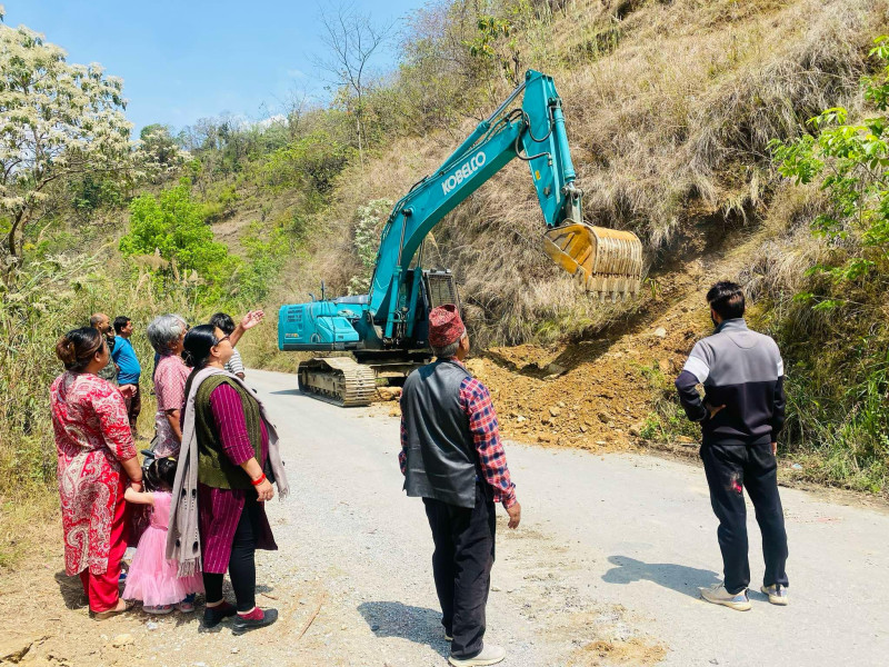 वालिङ–हुवास सडक धमाधम कालोपत्र हुँदै