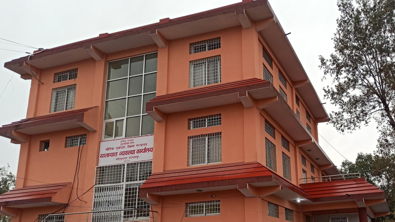 बिचौलियालाई यातायात व्यवस्था कार्यालयमा प्रवेश निषेध