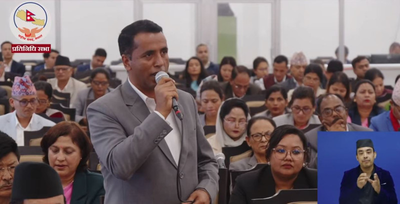 सरकारमाथि दुलालको व्यंग्य– आलोचना नगरौँ, सरकारले जे गर्छ राम्रै गर्छ