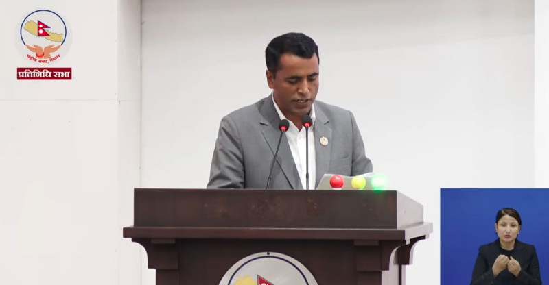 बजेटपुस्तिका उपलब्ध नगराएपछि दुलालले रोस्ट्रमबाट गरे सरकारलाई प्रश्न