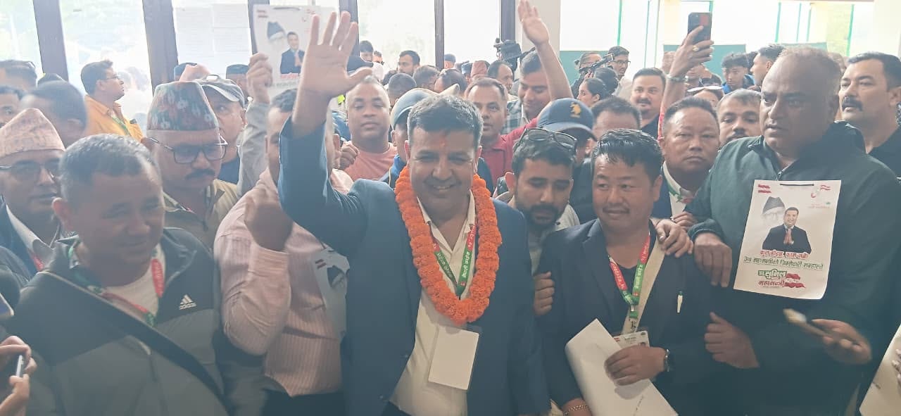 कांग्रेस महामन्त्रीमा सुनील शर्माको उम्मेदवारी दर्ता