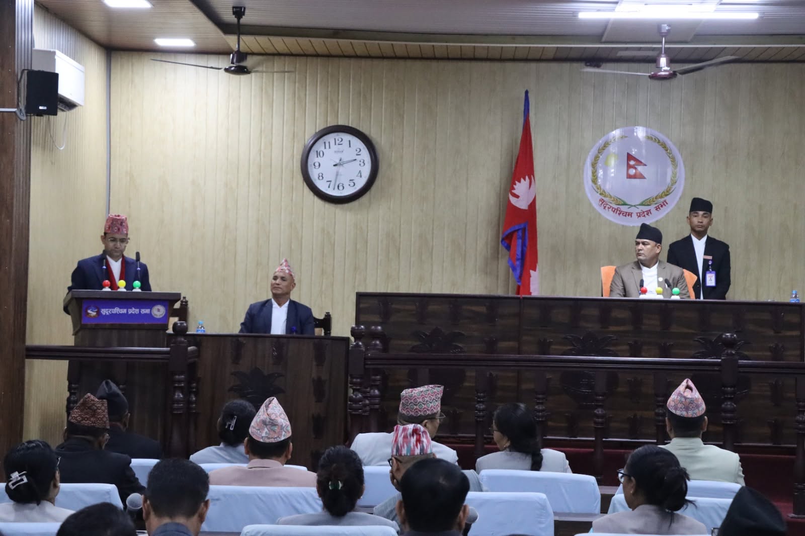 सुदूरपश्चिमको नयाँ बजेटमाथि पनि विवाद, बिचौलिया हाबी भएको आरोप