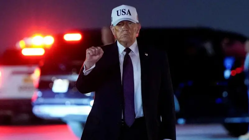 इरानमा अमेरिकाले हमला गरेको बताउँदै ट्रम्पले भने– मिसाइल उद्योग माटोमा मिलाइदिन्छाैँ