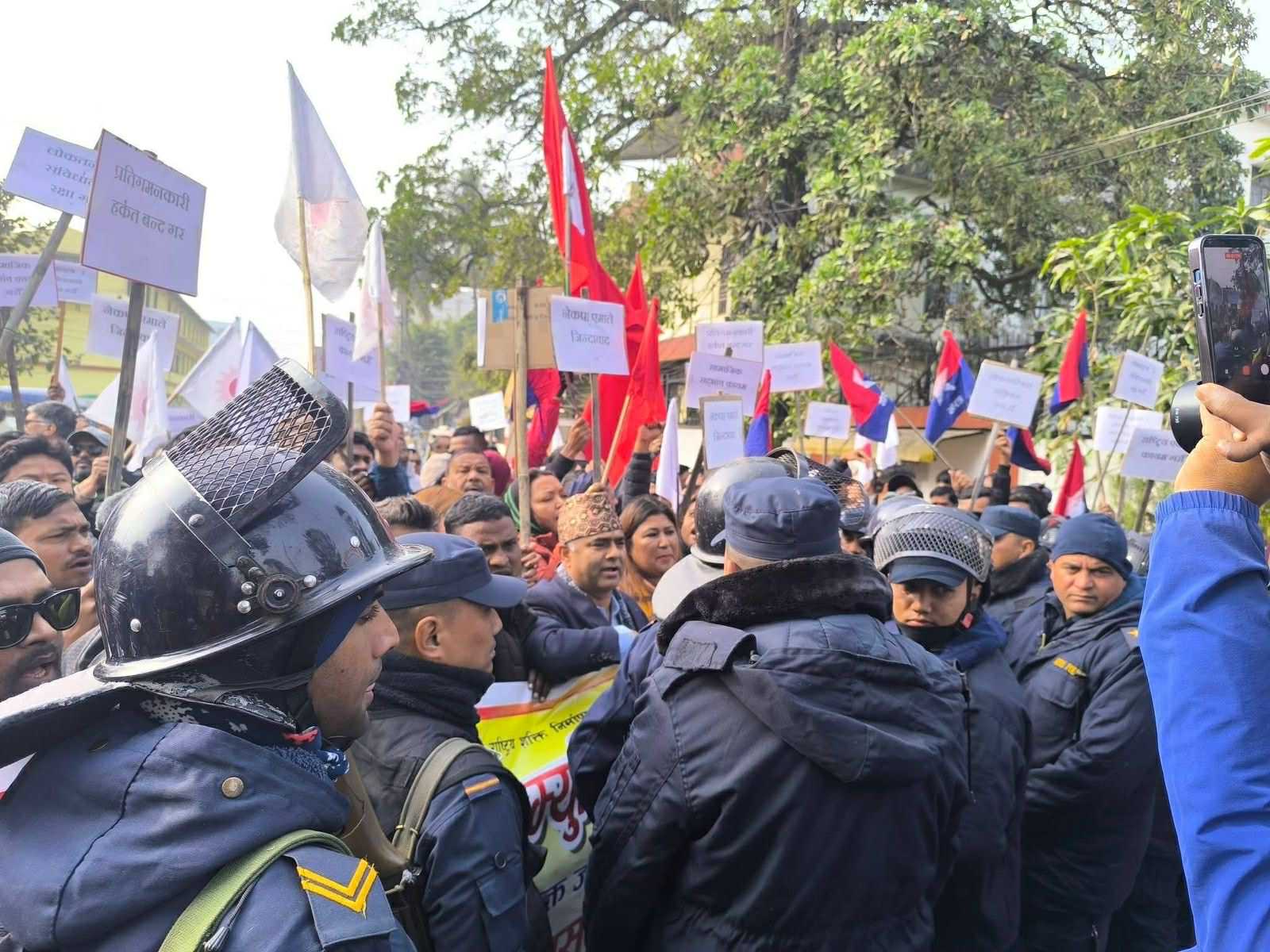 एमाले मोरङले प्रधानमन्त्रीलाई पठायो ज्ञापन