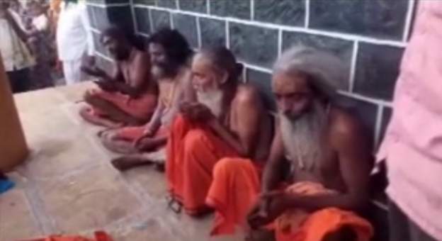 बच्चा चोरको आरोप लगाउँदै साधुहरूमाथि कुटपिट भएको भिडियो भाइरल