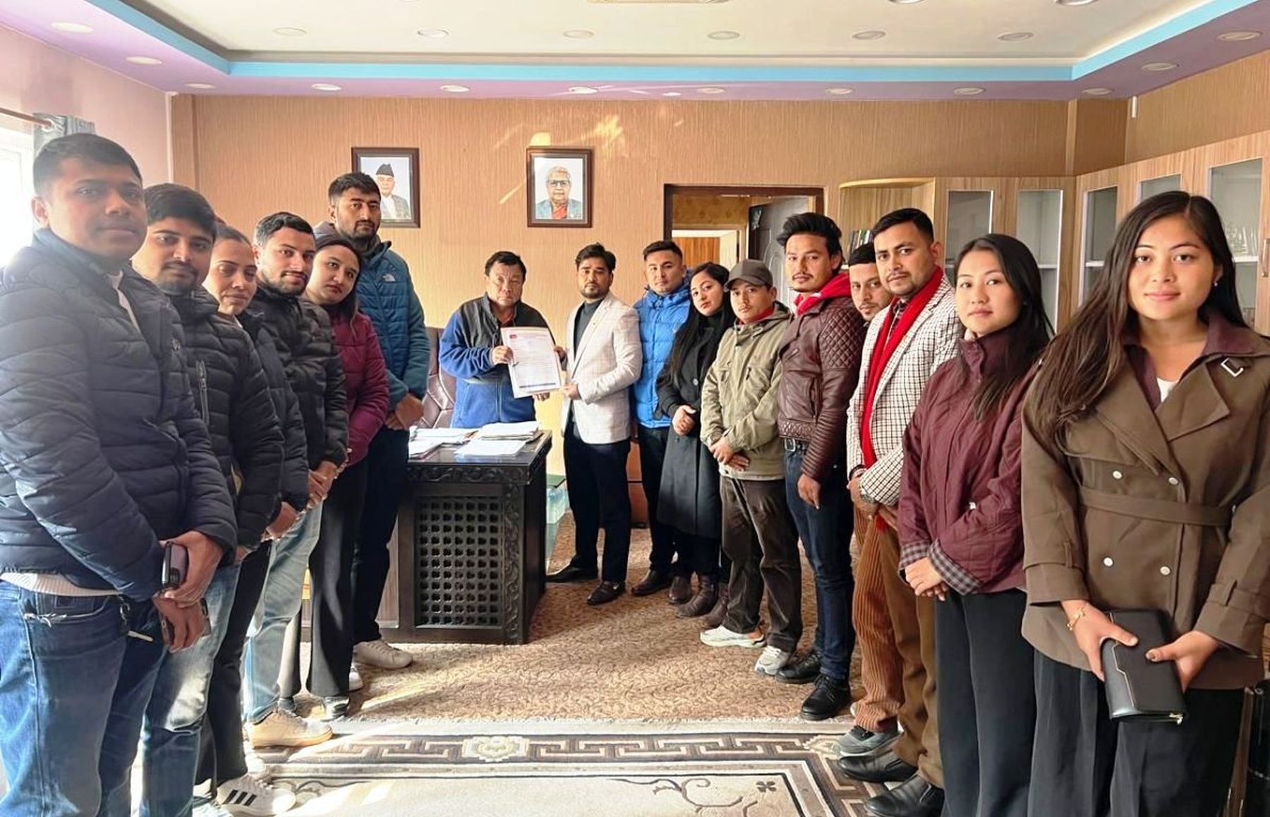 अखिलले शिक्षामन्त्रीलाई बुझायो १५ बुँदे माग (सूचीसहित)