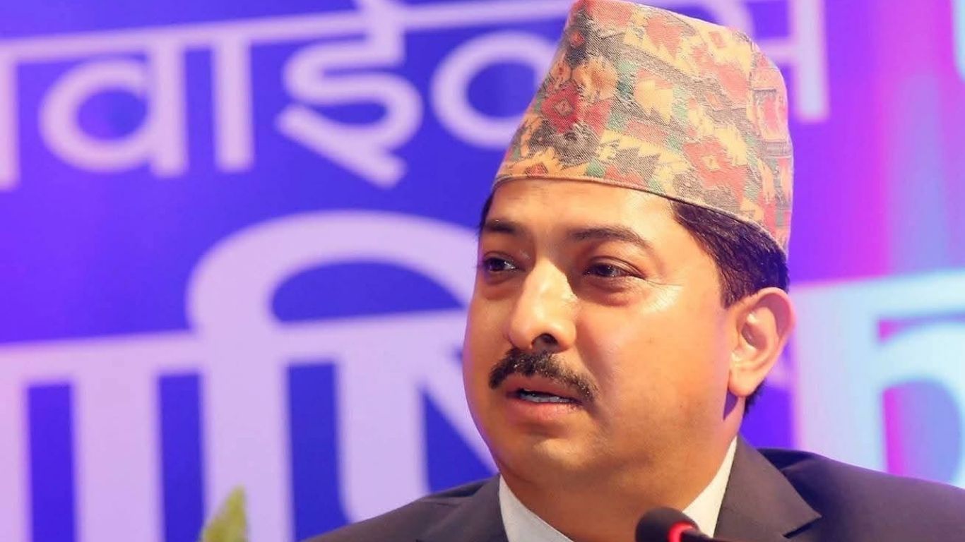 भुइँको टिप्छु भन्दा पोल्टाको पनि झर्ला : अध्यक्ष श्रेष्ठ