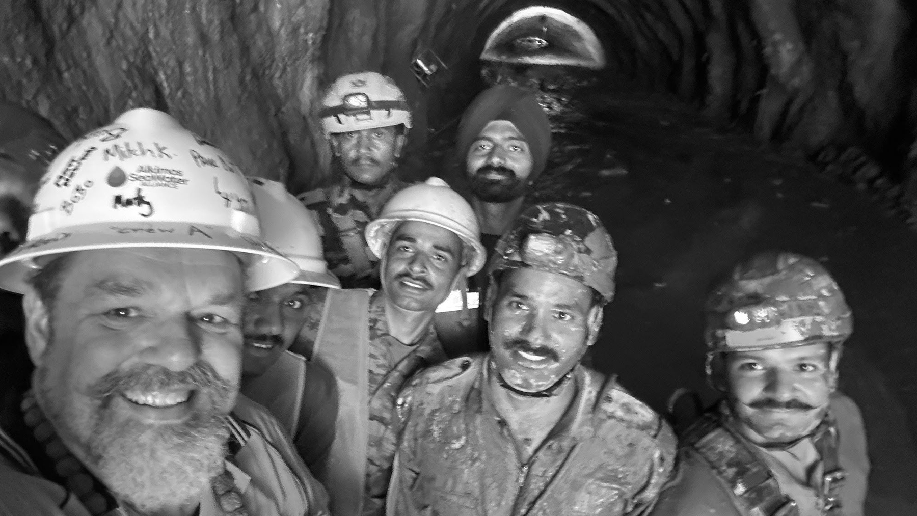 नेपालमा ‘सुरुङ उद्धार’मा खटिएका अस्ट्रेलियाली विज्ञ भन्छन्– करुणालाई कार्यमा बदल्नुपर्छ
