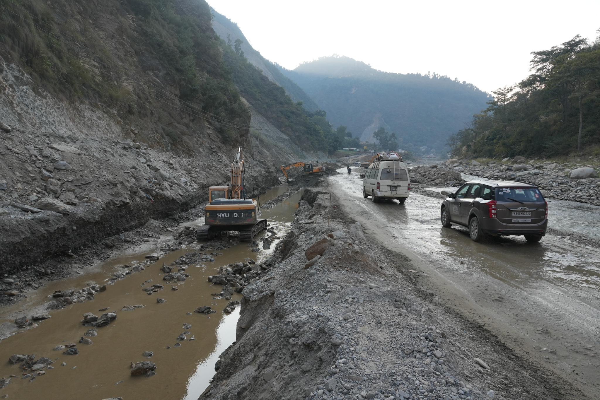 बीपी राजमार्गमा यातायात सञ्चालनमा रोक, यस्ताे छ कारण