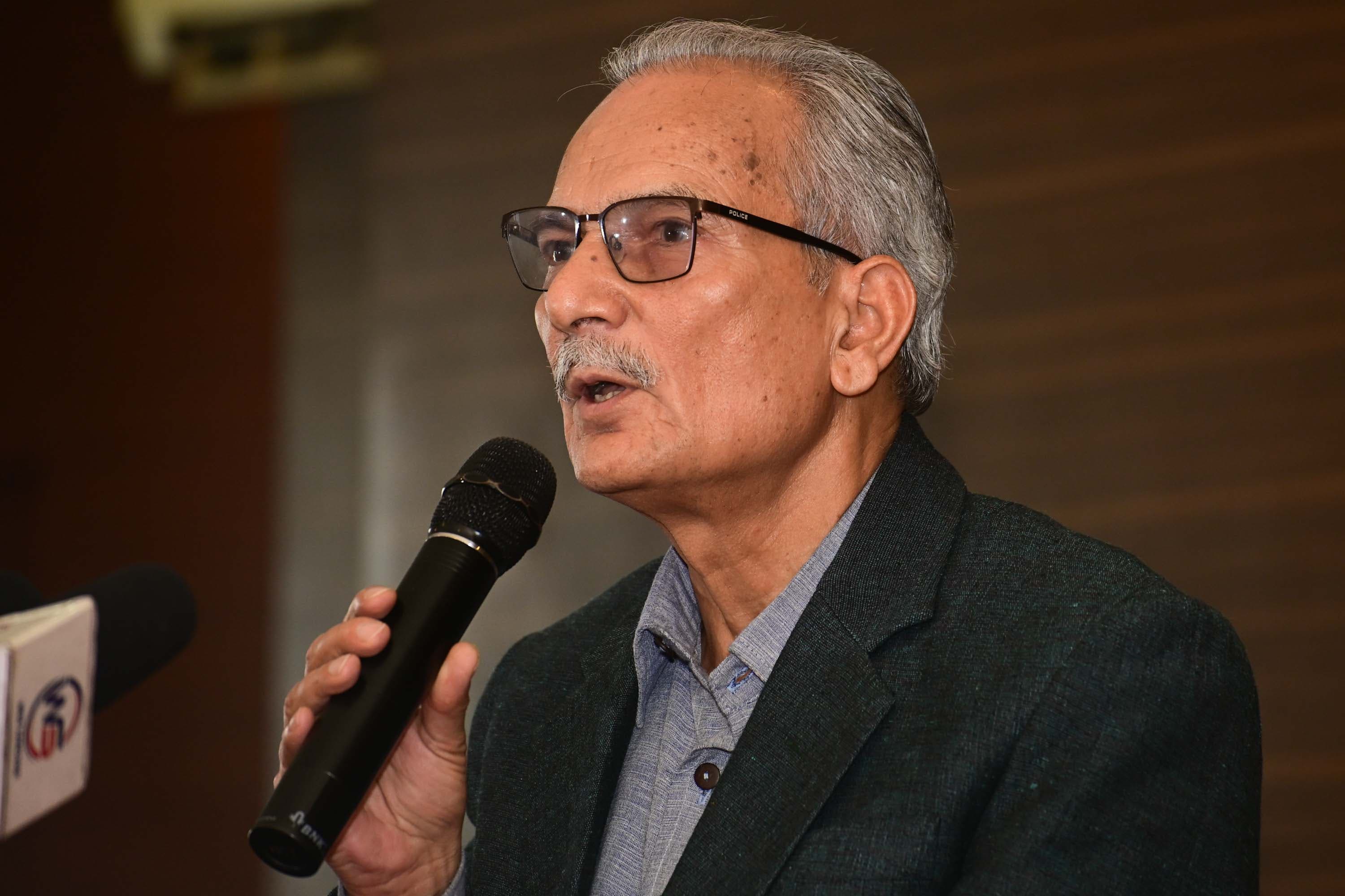 गोरखा २ मा लेखनाथलाई उम्मेदवारी फिर्ता गराउने बाबुरामको प्रयास, प्रचण्डले गरे अस्वीकार