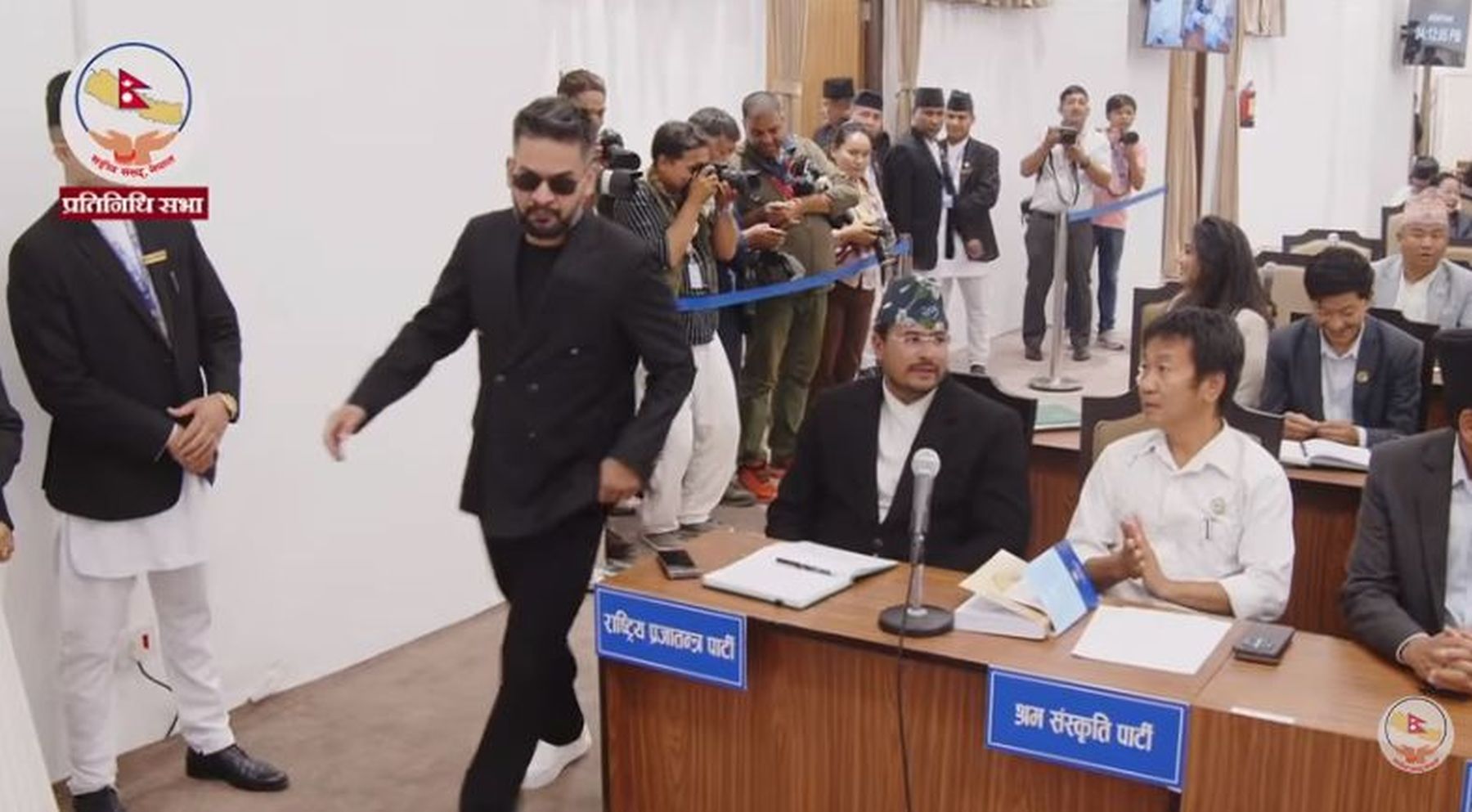 संसदमा आए प्रधानमन्त्री बालेन