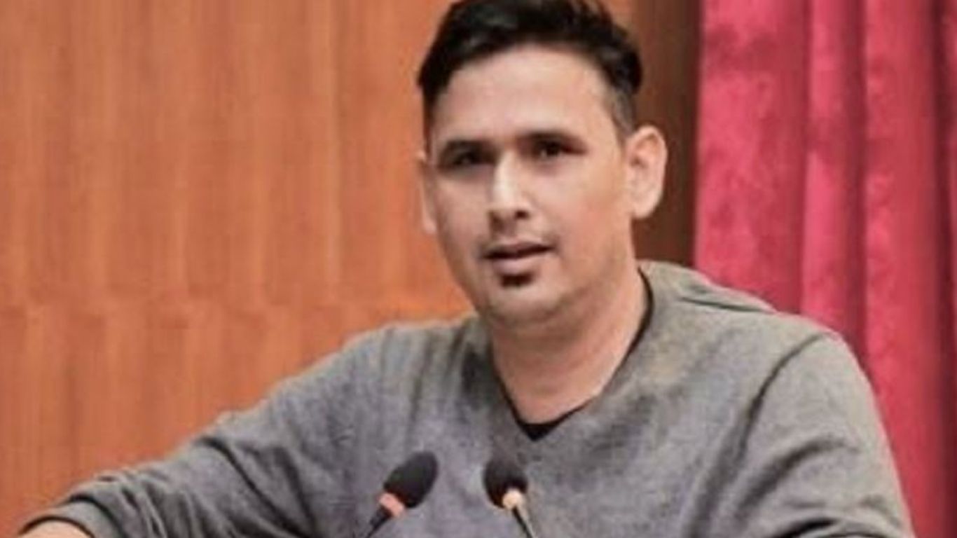 काठमाडौं विश्वविद्यालयको उपकुलपतिमा विवेक बराल नियुक्त