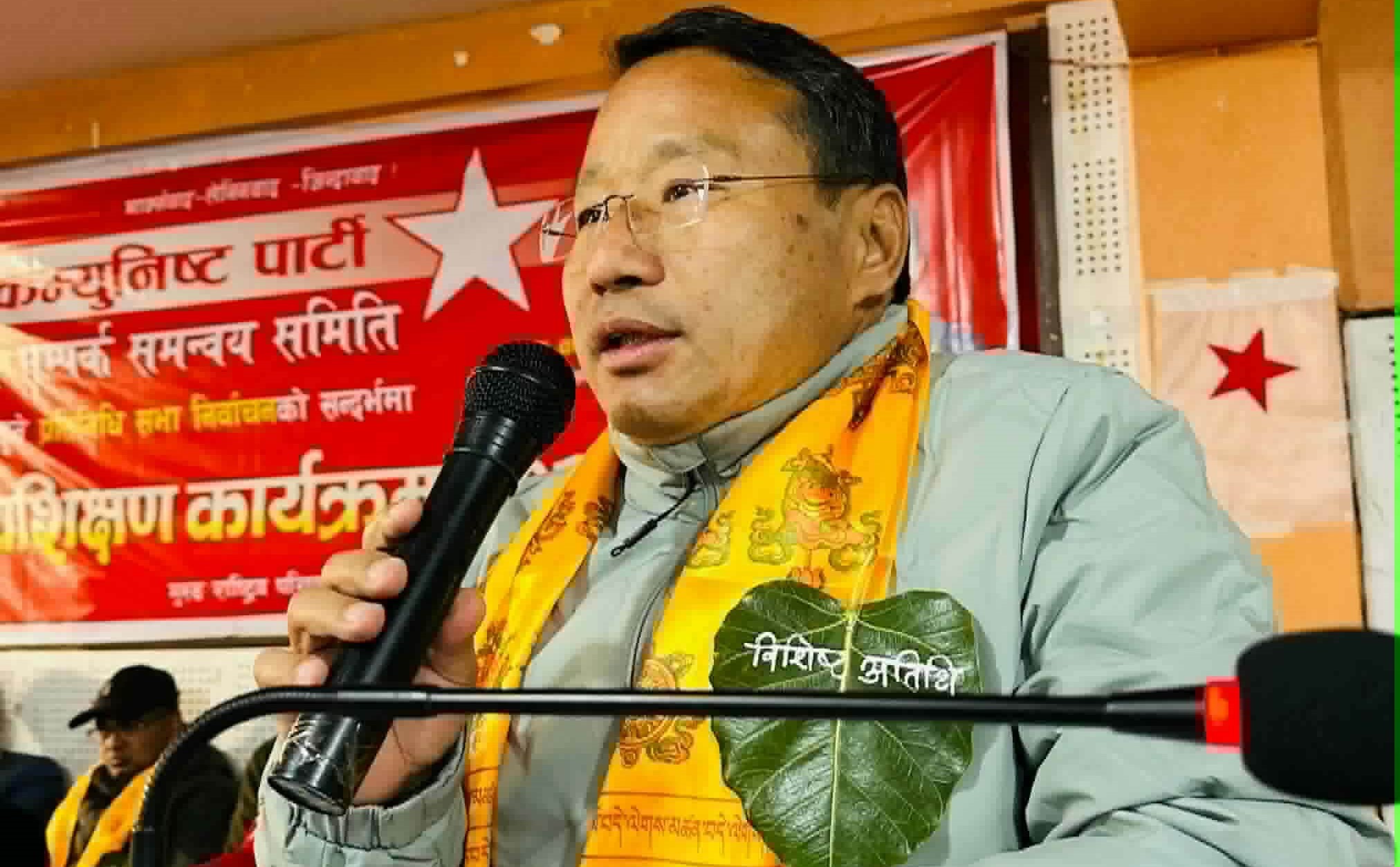 मुलुक जल्नुको मुख्य कारण कांग्रेस-एमाले गठबन्धन र केपी ओली हुन् : वर्षमान 