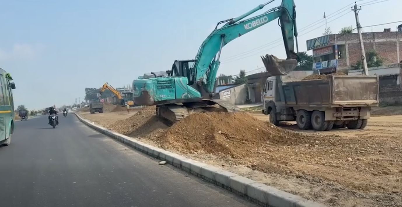 कञ्चनपुर–कमला सडकखण्डको स्तरोन्नतिले गति लिँदै, ४९ पुलमा यातायात सञ्चालन