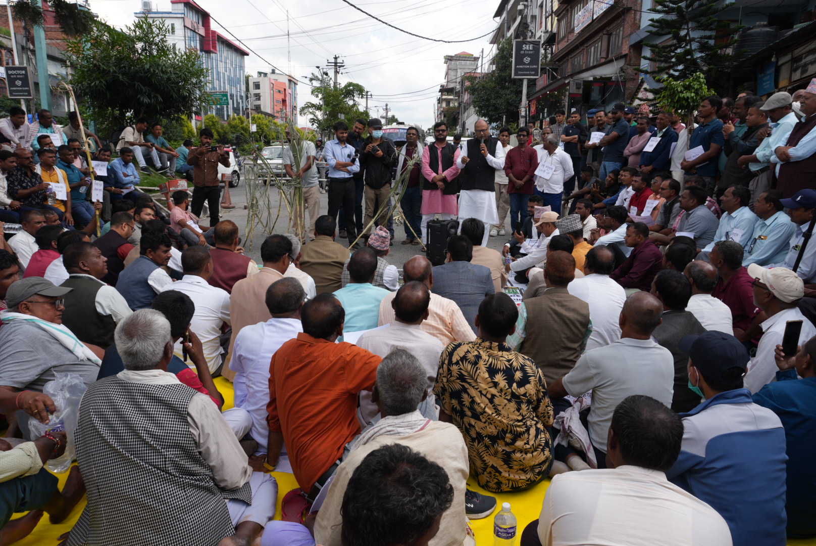 माग पूरा नभए पूर्व–पश्चिम सडकमा चक्का जाम गर्ने उखु किसानको चेतावनी