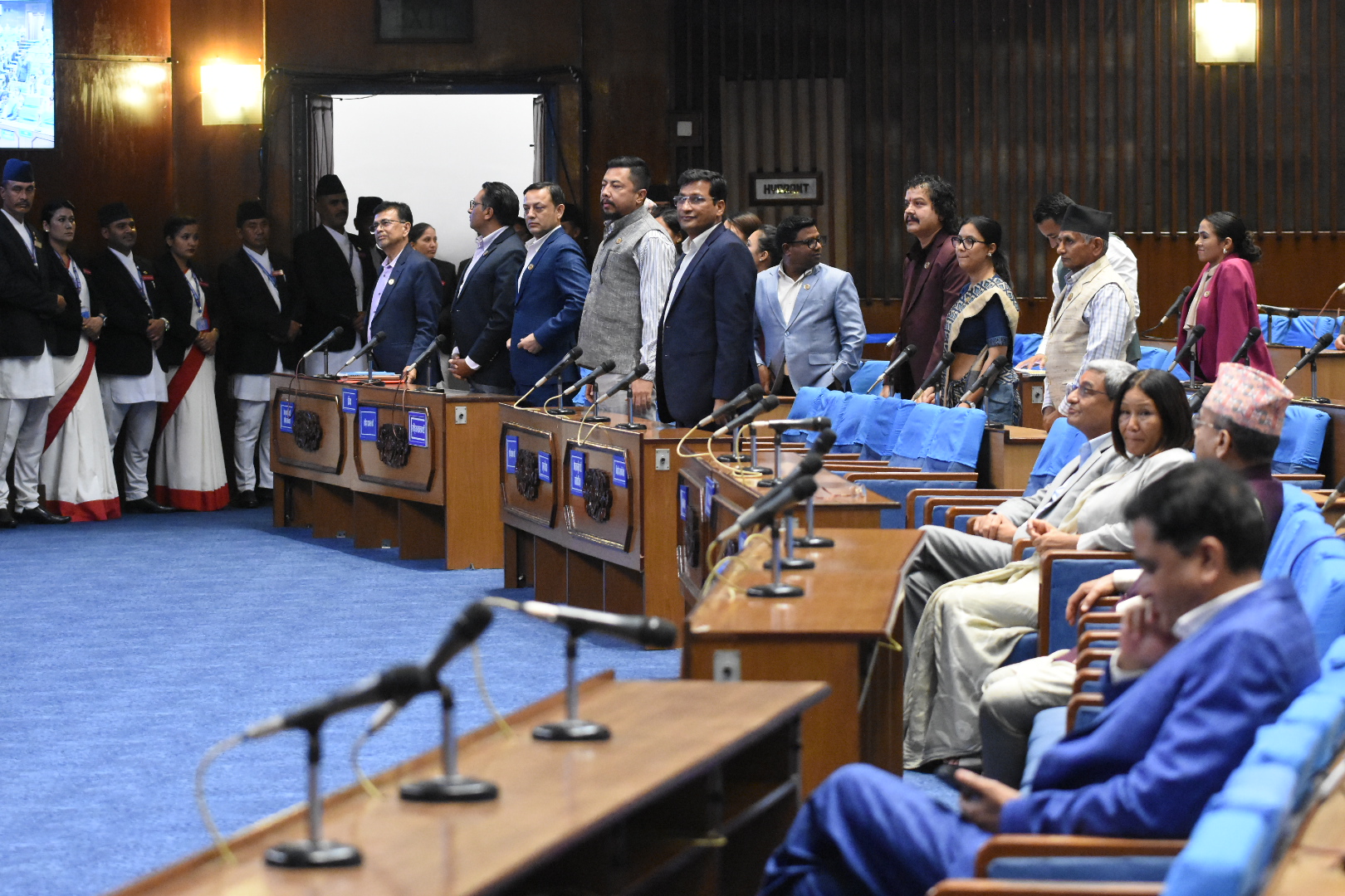 संसदमा विपक्षीको अवरोध कायमै, आधा घण्टाका लागि बैठक स्थगित