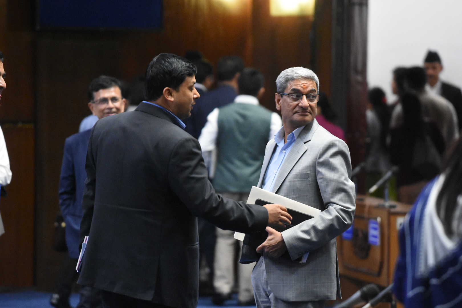 विपक्षीको अवरोधले कार्यसूचीमा प्रवेश नगरी स्थगित भयो संसद बैठक
