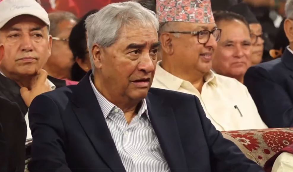 देउवाको प्रवेशसँगै सुरु भयो कांग्रेस इतर समूहको भेलामा नेताहरूको सम्बोधन