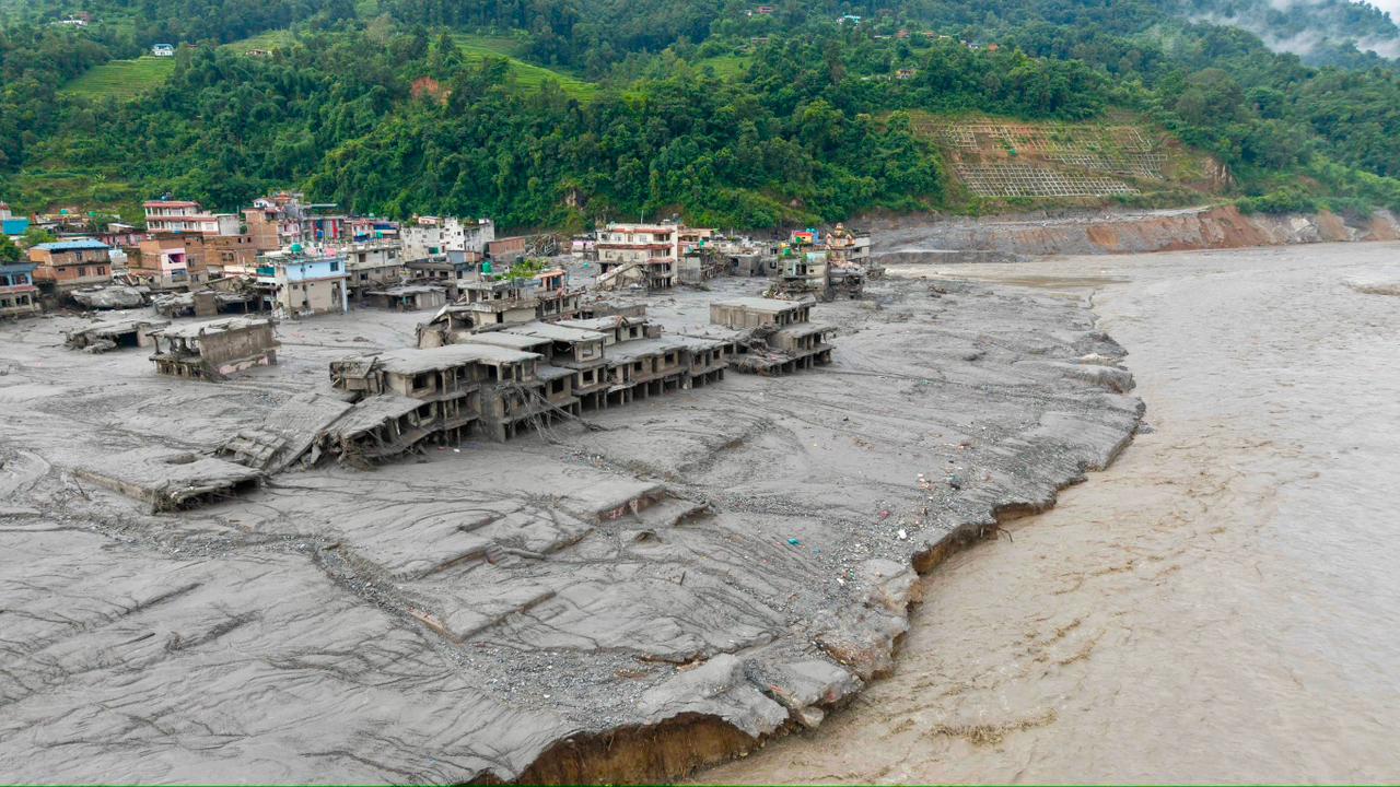 भोटेकोसी बाढीः हालसम्म २५८ जनाको शव फेला, ९१० जना सम्पर्कविहीन