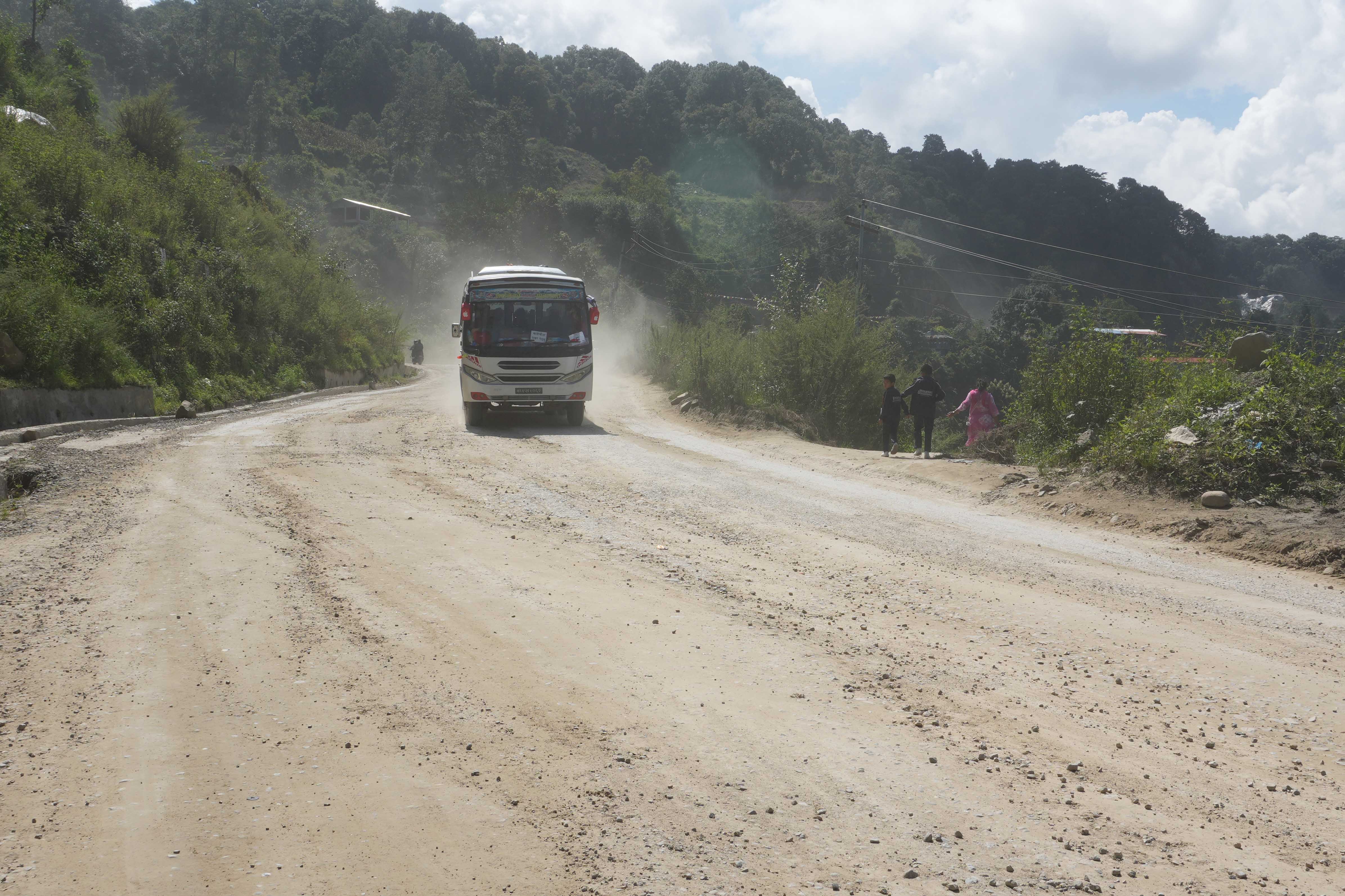 फेरि आवागमन रोकेर धुलिखेल–खावा सडकखण्डको स्तरोन्नति