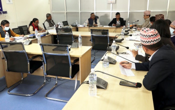 सरकारलाई संसदीय समितिको निर्देशन- पेट्रोलियम पदार्थको मूल्यवृद्धि नियन्त्रण गर्नू