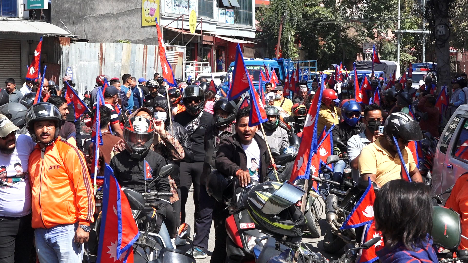 राजसंस्था पुनःस्थापनाको माग गर्दै  राजावादीको मोटरसाइकल र्‍याली